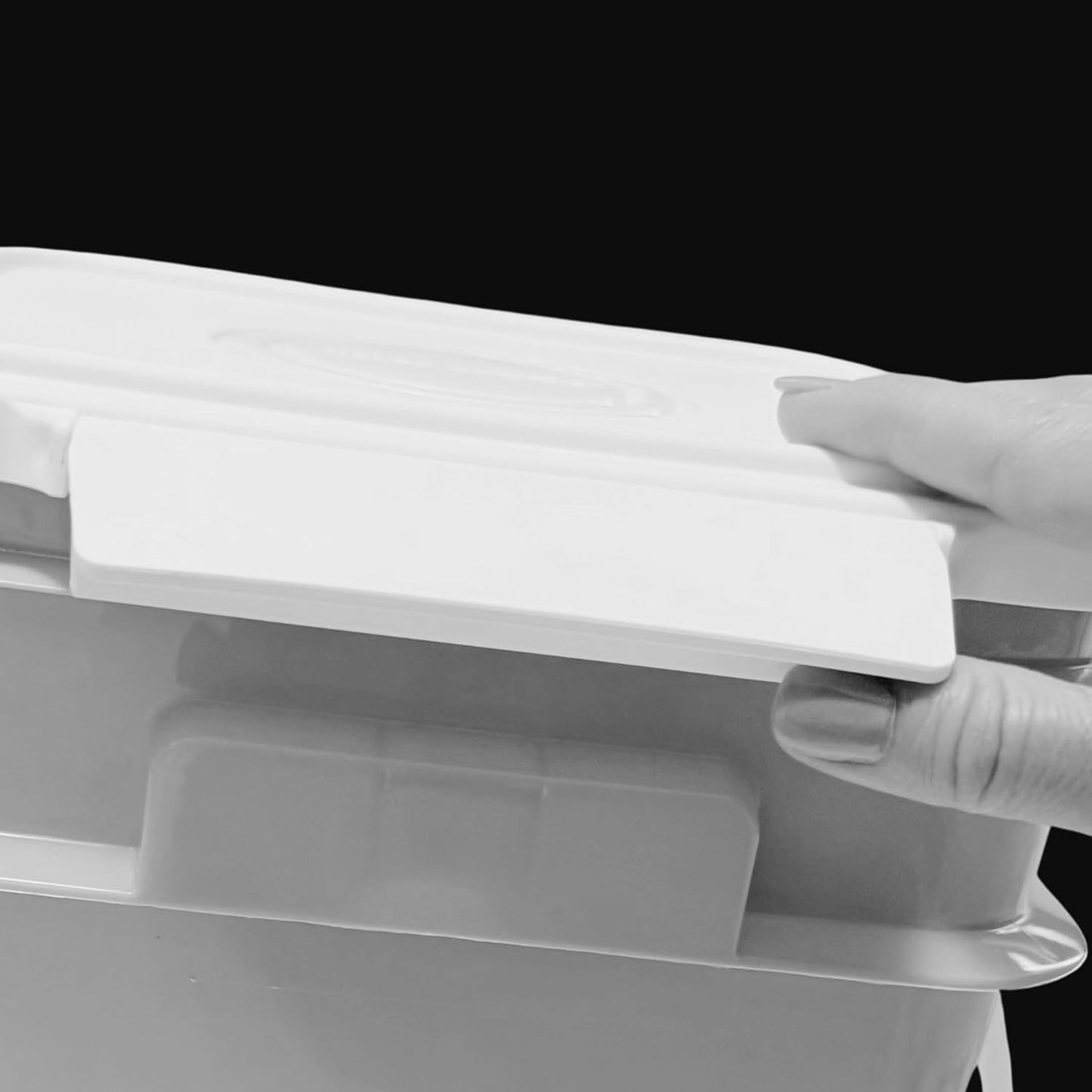 House Naturals 4 Gallon Square Food Grade Bucket Pail with Plastic Handles and Lid (Pack of 3) Made in USA containers (White)