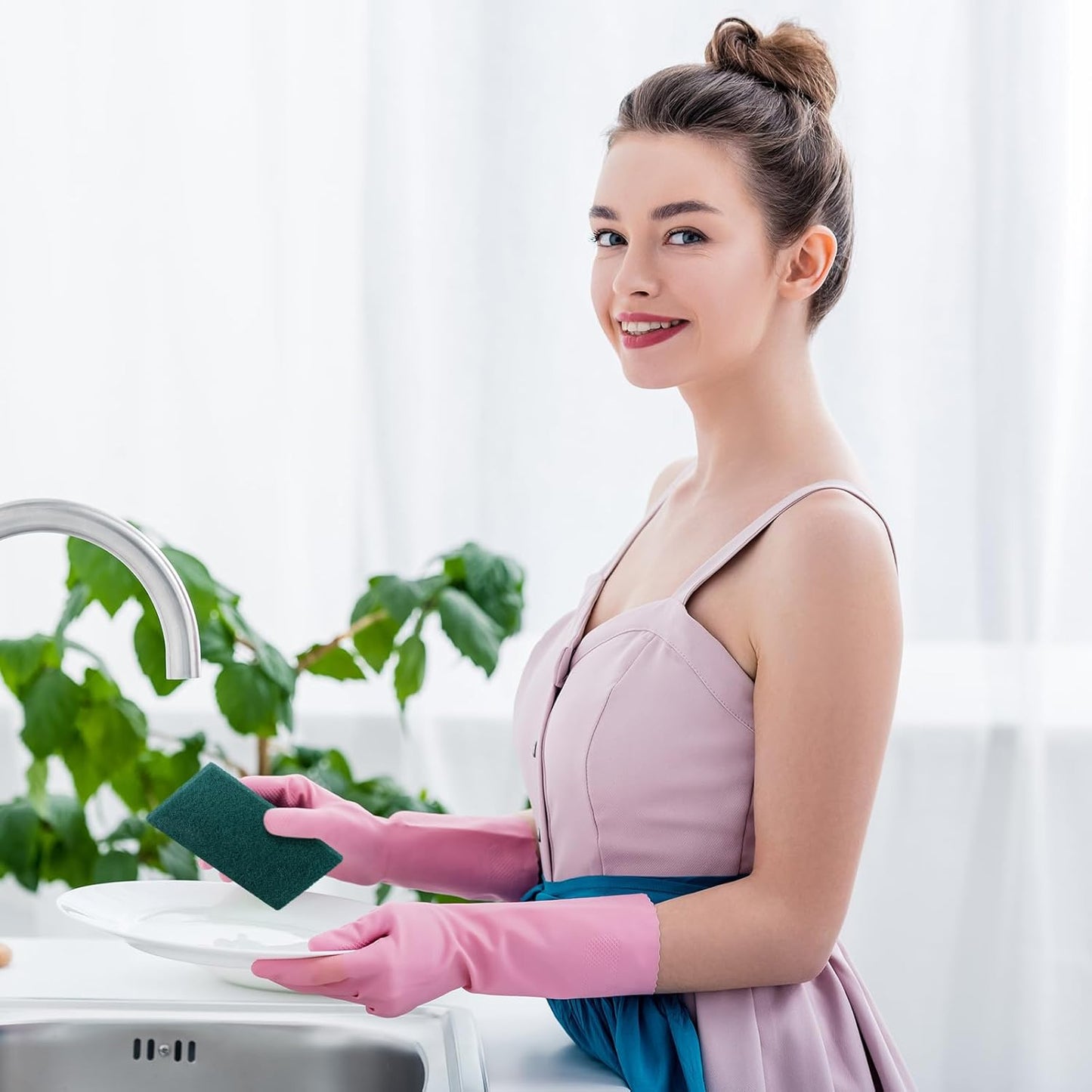 Hoolerry 150 Pcs Heavy Duty Scouring Pads Non Scratch Household Scrub Pads for Cleaning Reusable Pan Scrubber Anti Grease Scrubbing Pads for Dish Kitchen Metal Grills, 4.3 x 3 x 0.3 in (Green)